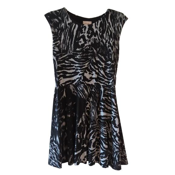 EUC Love Ady Dress, M - Picture 1 of 7